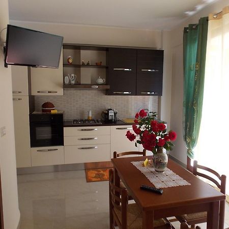 B&B Mariafrancesca Santa Teresa Di Riva Eksteriør billede